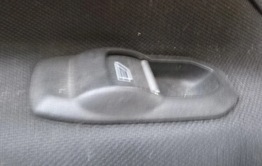 FORD TOURNEO CONNECT 14-21 REAR ELECTRIC WINDOW SWITCH *CHROME PASSENGER SLIDING - Image 1 of 1