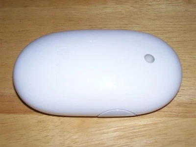 Genuine Apple Bluetooth Wireless Mighty Mouse Mac Macintosh Optical Model A1197 - Image 1 of 3