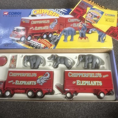 CORGI 1:50.CHIPPERFIELDS FODEN & TRAILER ELEPHANTS ECT - Bild 1 von 4