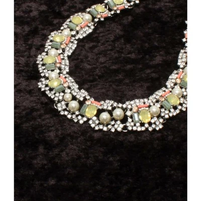 Gargantilla collar Zara damas detalles daños decoración superior falta pegamento flotante Foto 1 de 4