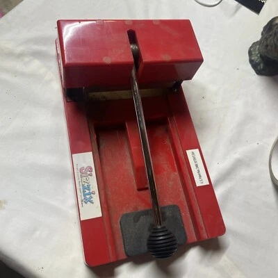 Sizzix Origianl Red Personal Die-Cutter Press Machine By Provo Craft And... - Image 1 of 2