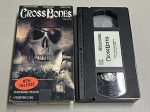 Cross Bones VHS Video Tape 2005 Lionsgate Horror Movie Pirate Crossbones RARE - Picture 1 of 3