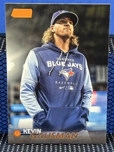 2023 Topps Stadium Club KEVIN GAUSMAN Blue Jays Orange Foil 165/199 - Picture 1 of 2
