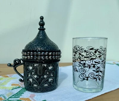 Juego de café turco de plata oscura con pedrería - Soporte Zamak y vidrio floral Foto 1 de 4