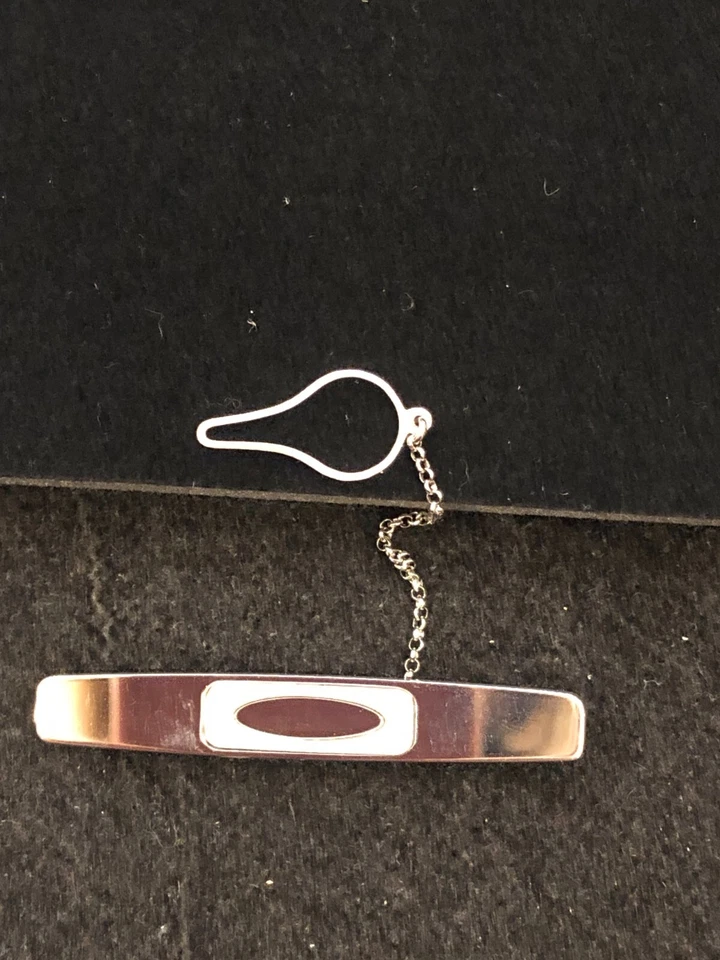 Fermacravatte in argento liscio con ovale-Gioielleria Ottaviani Roma dal 1894 - Immagine 1 di 1