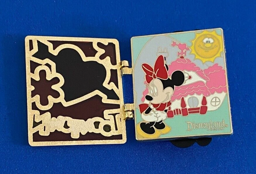Disney Disneyland Cast Stained Glass Pin Toontown LE 750 Minty  