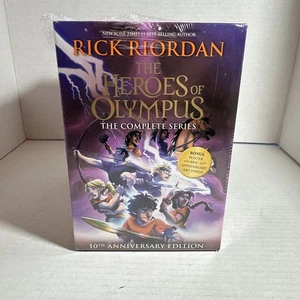 Heroes of Olympus Taschenbuch Boxed Set, The-10th Anniversary Edition (The Heroes - Bild 1 von 5