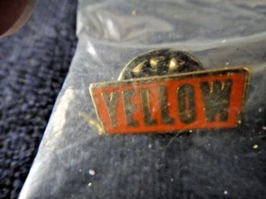 Pin trapezoidal vintage Yellow Transit Co líneas de carga - Imagen 1 de 2