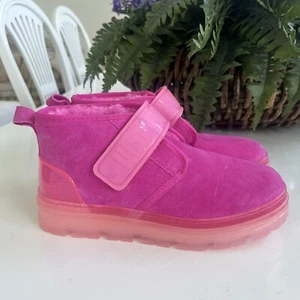 UGG NEUMEL CLEAR SUEDE CLASSIC CHUKKA BOOTS 1137030 CARNATION PINK DAMEN NEU! - Bild 1 von 13