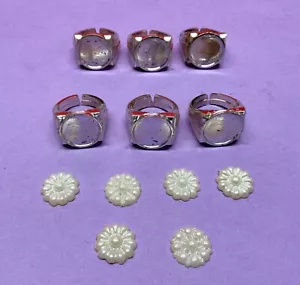 6 Vintage K.G. Inc NY 1970's Gumball Vending Machine Prize Toy Ring Charms Kit - Picture 1 of 5