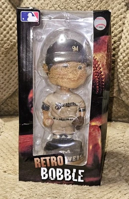 Bobblehead Forever Collectibles Milwaukee Brewers “Retro Boy-Faced” - Caja Original Foto 1 de 4