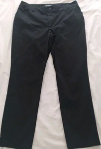 PANTALONES CHINOS DE TIRO MEDIO PIERNA RECTA CALCE RELAJADO LEE NEGROS USADOS EN EXCELENTE ESTADO PLUS 16W x31L - Imagen 1 de 13