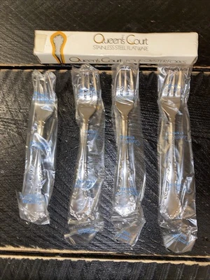VTG Stock NIB Queens Court Stainless Steel Set Of 4 Seafood Oyster Forks - Image 1 of 4