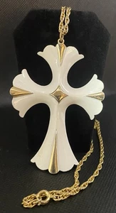 Beautiful White And Gold Cross - Picture 1 of 5