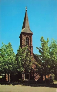 Holy Family Church, Bayfield, Wisconsin Vintage Chrome PC - Picture 1 of 2