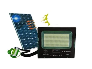Faro a led 800W, pannello solare con sensore crepuscolare e telecomando, IP 67 - Foto 1 di 2