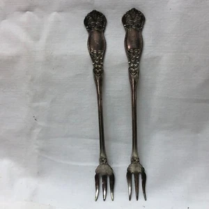2 Vintage WM Rogers & Son 6" Cocktail Pickle Forks Silver Plate Flatware '10 - Picture 1 of 7