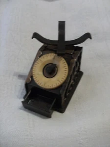 taille crayon métal - petite balance (sans plateau )- - Imagen 1 de 4