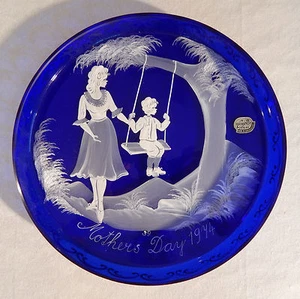 COBALT BLUE BOHEMIA GLASS MOTHER'S DAY WHITE ENAMEL MARY GREGORY STYLE PLATE - Picture 1 of 5