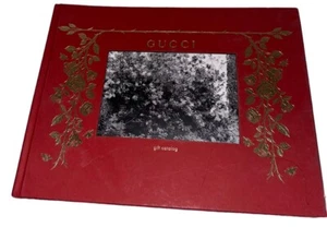 Gucci Geschenkkatalog 2016-2017 Rot Gold Rosen Hardcover Kaffee TBL BK Preisliste - Bild 1 von 12