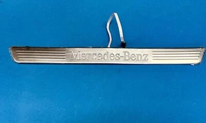 22-23 Mercedes-benz Gle Gls Front Right Door Sill Iluminated 1676861300 Oem - Picture 1 of 5