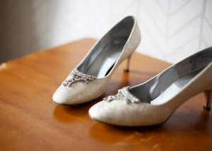 Vintage 60s Women's Metallic Fabric Rhinestone 1960 Shoes Heels Size 6B - Picture 1 of 18