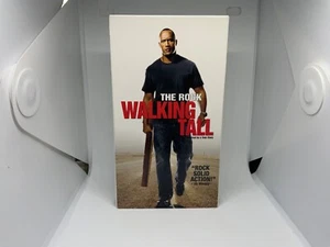Walking Tall VHS 2004 The Rock Johnny Knoxville Neal McDonough Movie Pre-Owned - Picture 1 of 3