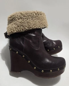 BOTAS ZUECO UGG AUSTRALIA CARNAGIE CUERO CAOBA TALLA UK 5.5 EU 38  - Imagen 1 de 21