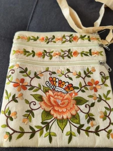 Beautiful Embroidery Design Shoulder Strap Purse With Zipper Pockets - Picture 1 of 2