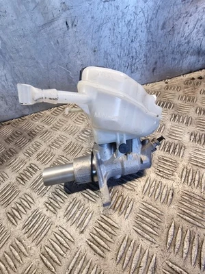 MERCEDES E300 BRAKE MASTER CYLINDER A2054300002 W213 2.0L AUTO SALOON 2021 - Image 1 of 4