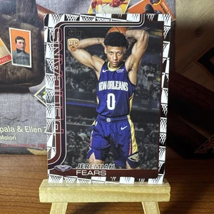2025-26 Jeremiah Fears Topps RC #207 Season Tip Off Parallel Hot SP! - Bild 1 von 2