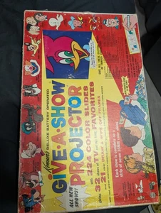 Kenner's Deluxe Give-A-Show Projector 1961 801 Complete 34 Slides - Picture 1 of 11