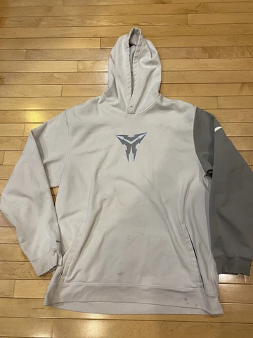 Vintage Nike Kobe Bryant Therma Fit Hoodie Sweatshirt Men’s XL White/Gray Mamba Cover