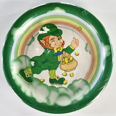 "Platos de papel vintage de 12 quilates del Día de Patricio 7"" FELIZ DUENDE VERDE SELLADO" Foto 1 de 2