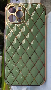 iPhone 12 pro phone case olive green diamonds and gold design Silicone jelly - Photo 1 sur 3