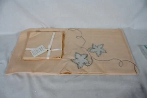 JORZOLINO FP FINE LINENS TABLECLOTH 45" X 45" WITH 4 NAPKINS NEW WITH TAGS - Picture 1 of 4
