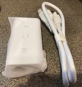 Ubiquiti 48v Active AP Switching Gigabit Power Supply POE Injector GP-V480-032G - Picture 1 of 6