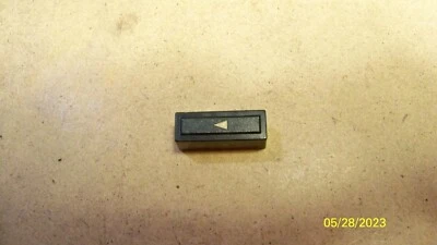 Cassette electrónico afinado Delco GM 2000 Series negro botón FF o Rew Foto 1 de 3