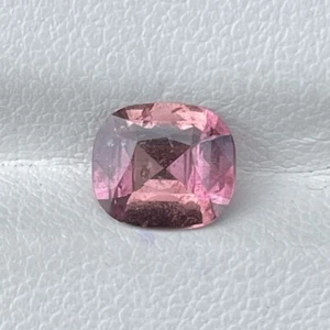 Anillo de joyería de piedras preciosas sueltas cojín zafiro Padparadscha natural de 7 mm 1,68 quilates - Imagen 1 de 8