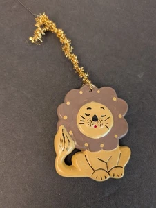 3 1/2" Ceramic Lion Figurine Ornament Hand painted Unbranded - Picture 1 of 6