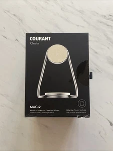 Courant Classics Mag 2 Magnetic Wireless Charging Stand Italian Leather White - Photo 1 sur 4