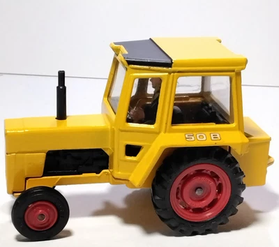 Corgi Toys 50 Massey Ferguson MF-50B 拖拉机  — 第 1/4 张图片