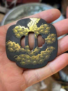 Tsuba Kiefer Baum Blattgold Dekoration aus Japan - Bild 1 von 3