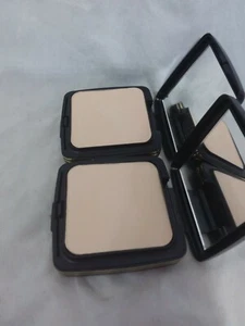 Lot of 2 Revlon Age Defying Smoothing Powder Sand Beige/Bare Buff *No Box* Spot - Picture 1 of 7