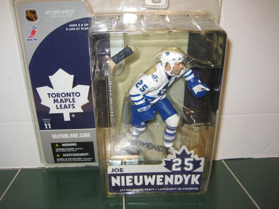 Joe Nieuwendyk 2005 McFarlane Toys Sportspicks NHL Series 11 Toronto Maple Leafs