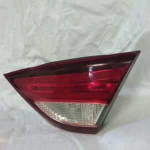 2015-2017 Chrysler 200 Right Passenger Tail Light Lamp Lid Mounted - Picture 1 of 4