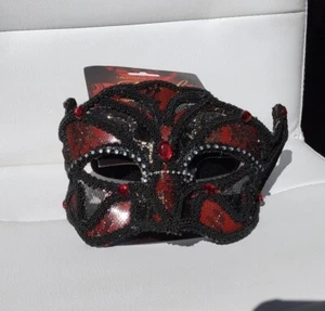 Halloween Masquerade Mask - Picture 1 of 3