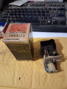 NOS 1964-1966 CHEVELLE CORVAIR SPYDER CORSA OLDS F-85 HEADLICHT SWITCH 1995122 - Picture 1 of 2