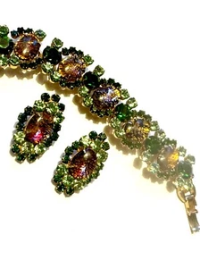 JULIANA D&E CAT'S EYE CABOCHON GREEN RHINESTONE BRACELET AND EARRINGS - Picture 1 of 7
