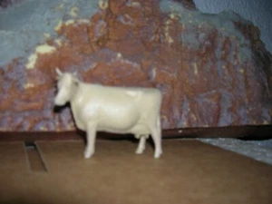 MARX AYRSHIRE COW FARM  PLAYSET  1950'S VINTAGE PRIZE LIVESTOCK SERIES - Picture 1 of 7